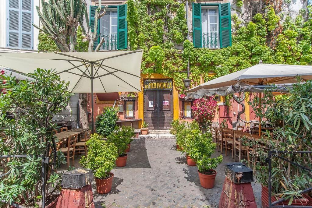 Lägenhet L'antico Borgo Di Trastevere Ii